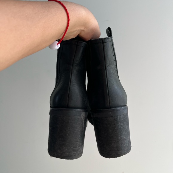 [SOLD] Black ankle booties from Nasty Gal - Picture 3 of 5